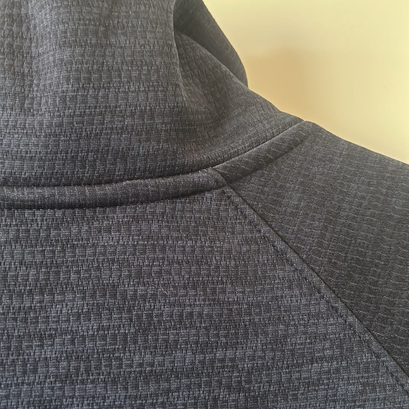 NorthFace zipped up vest - Picture 6 of 9